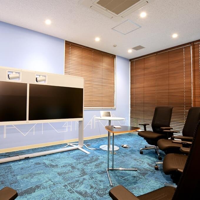 写真：松山オフィス（会議室）